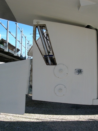 The rudder lifting system